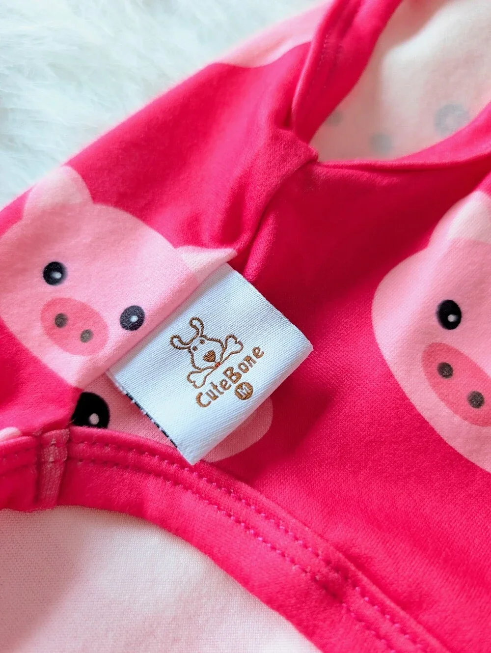 Cutebone Dog Tee, Pigs, New, Medium, Pink Multi-Color